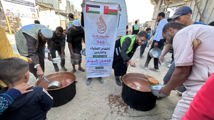 إطعام الفقراء والنازحين -946