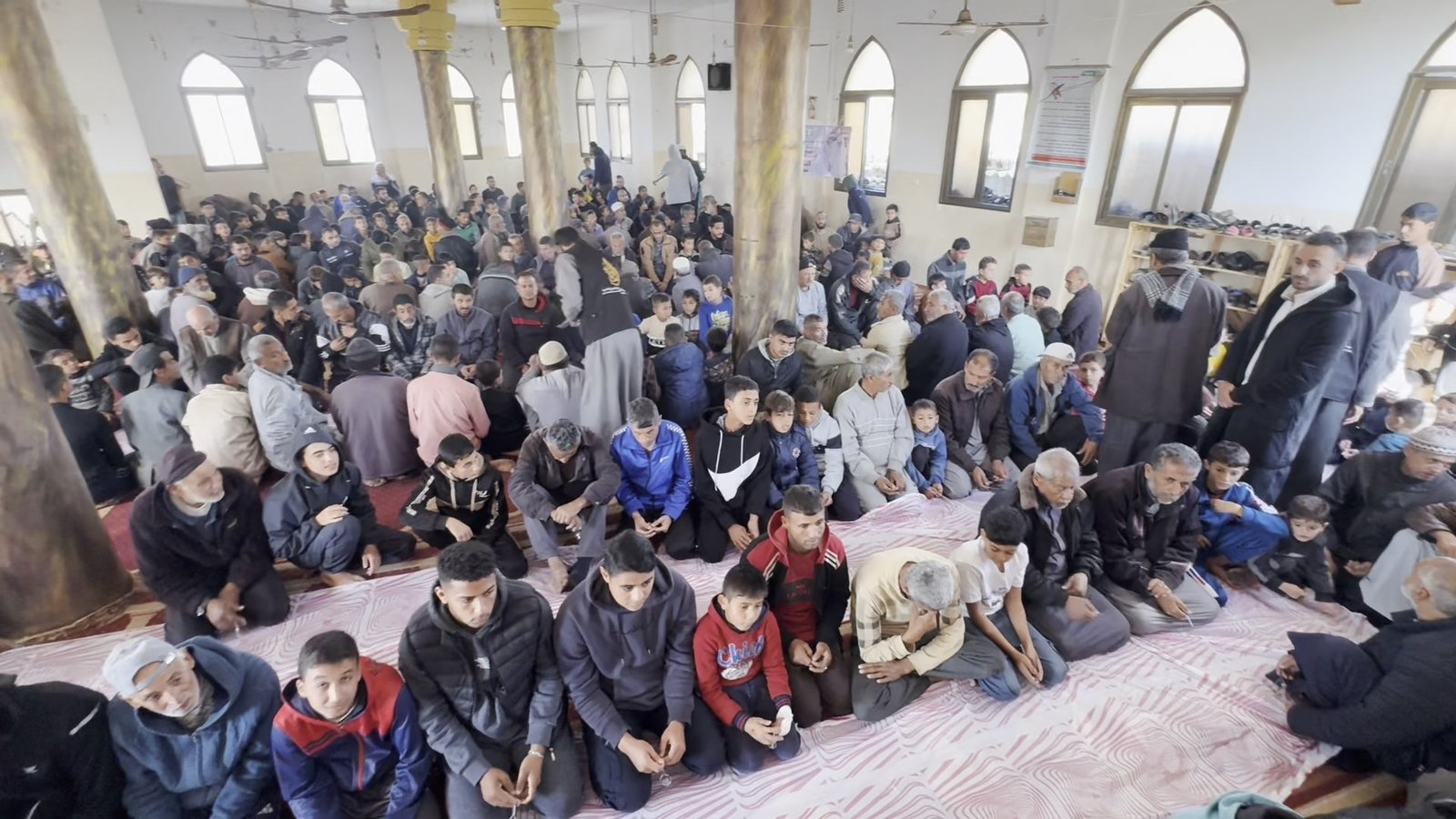 مشروع إطعام الطعام وتوزيع الوجبات الساخنة